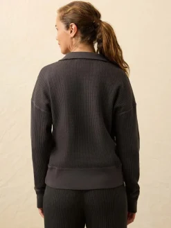 Faherty Brand Après Waffle Henley in Washed Black